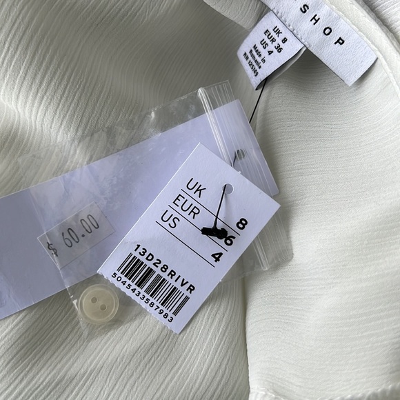 White front tie blouse - Picture 3 of 3